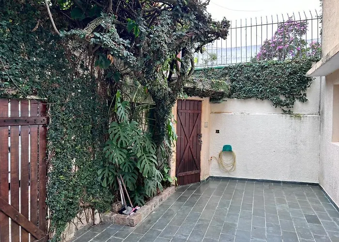 Casa Espacosa Na Vila Romana